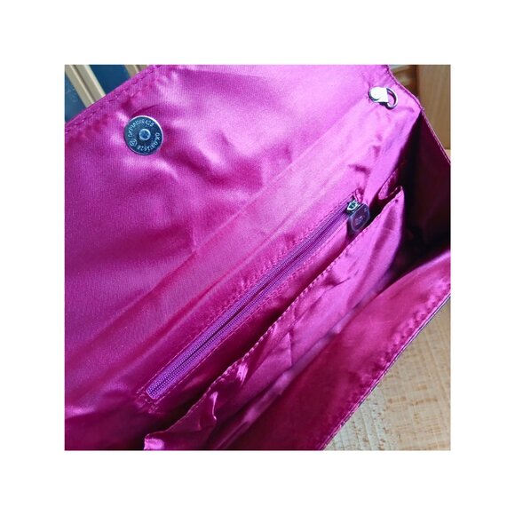 Long Clutch Maroon CHI Faux Leather Croc Texture No Strap Great Condition - Picture 3 of 5